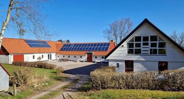 Enggaarden - april2025 - Link til ejendomsmæglerens hjemmeside med salgoplysninger